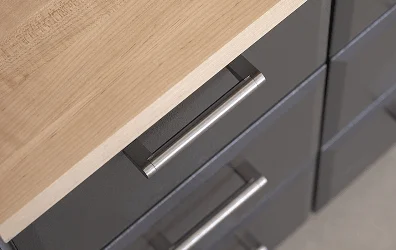 Stainless-steel pulls detail